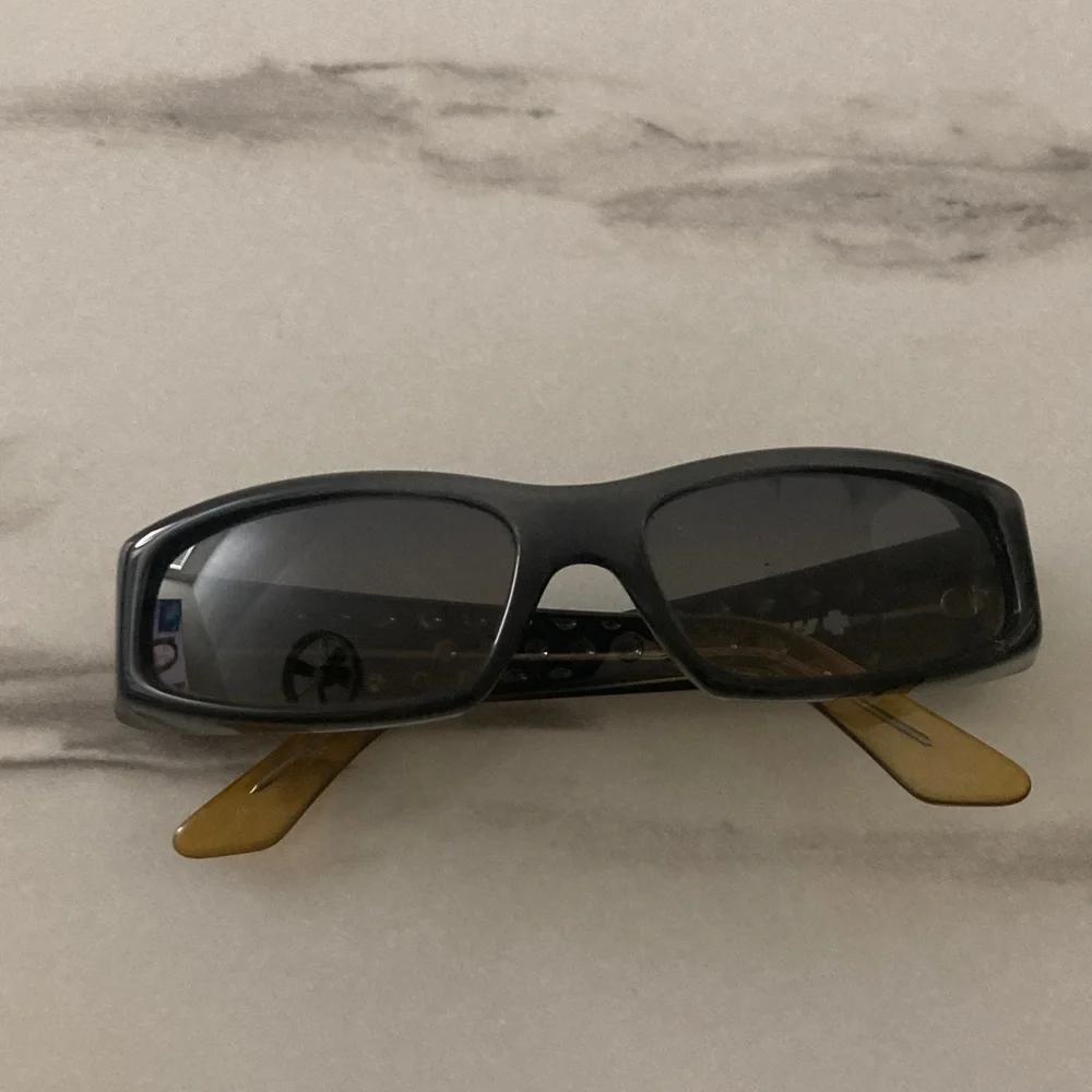 Men's Rectangular Black Sunglasses with Brown Temples